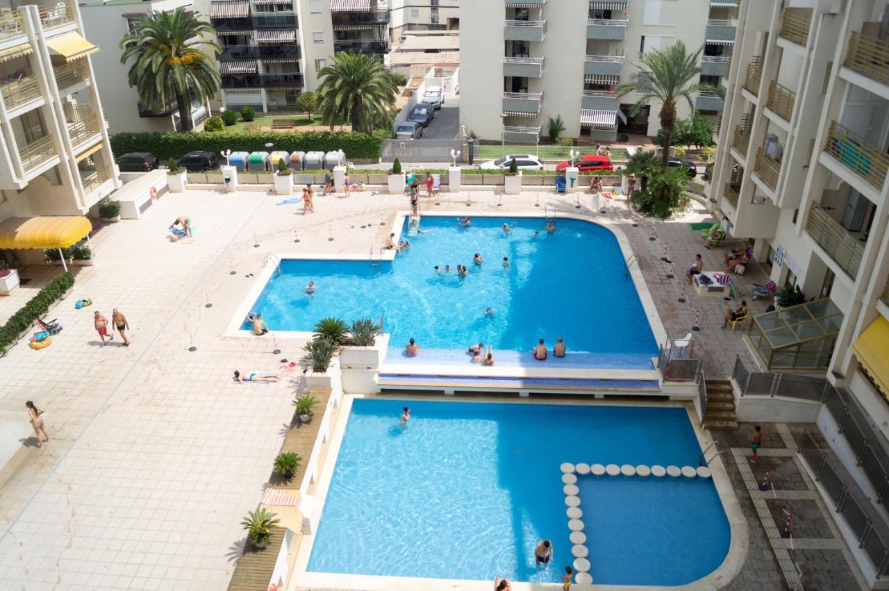 Апартаменти Apartamento Novelty Салоу Екстер'єр фото