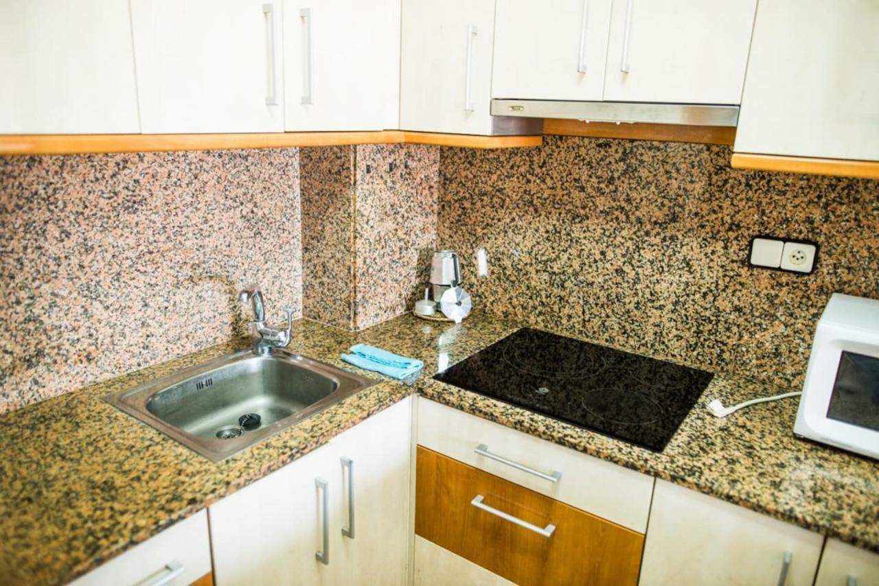 Апартаменти Apartamento Novelty Салоу Екстер'єр фото